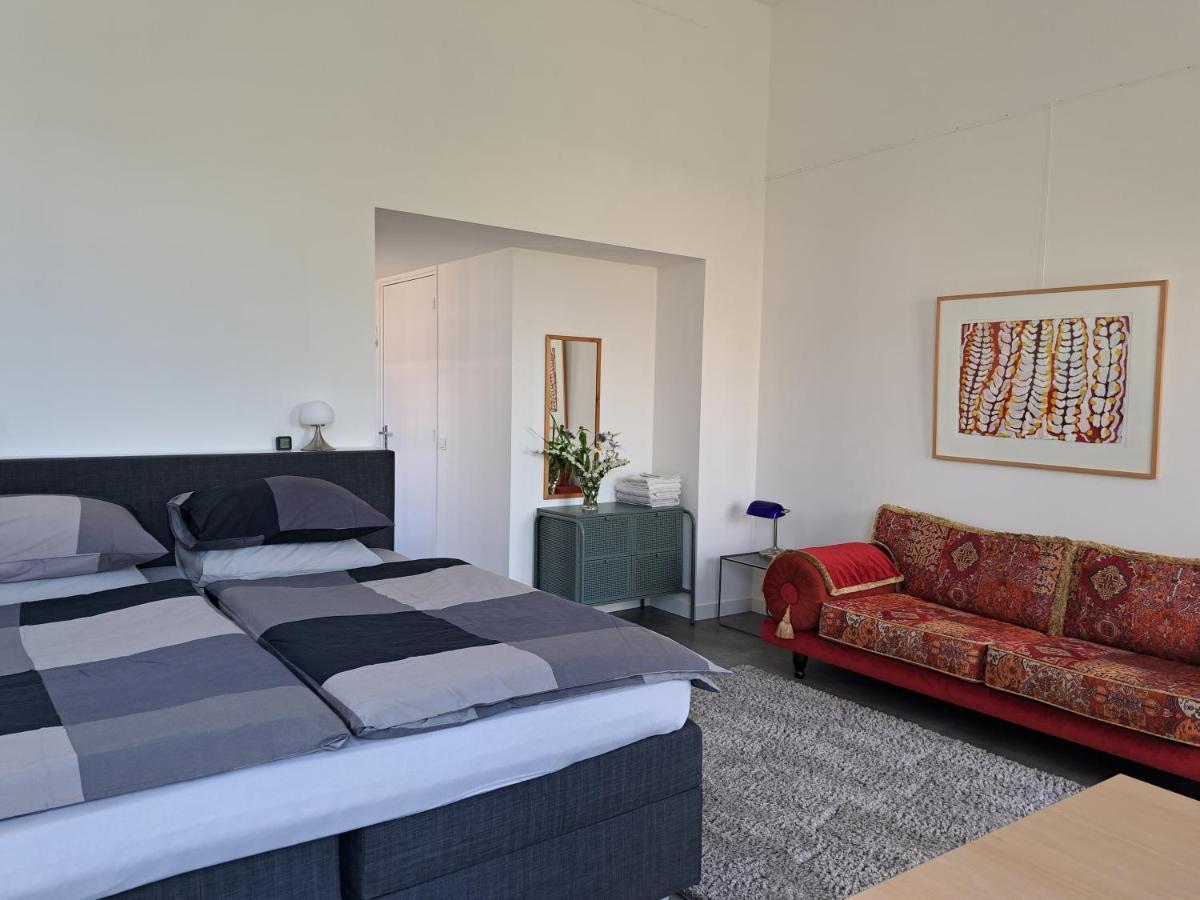 Luxe Ruime Studio Op Unieke, Rustige Locatie Доккюм Екстер'єр фото