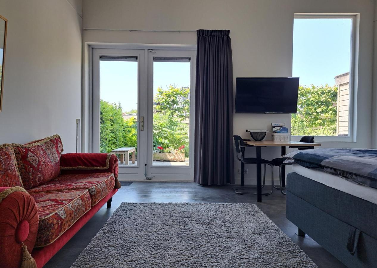 Luxe Ruime Studio Op Unieke, Rustige Locatie Доккюм Екстер'єр фото